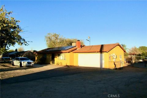 Photo of 10687 Maple Ave, Hesperia, CA 92345 (MLS # CV26034751)