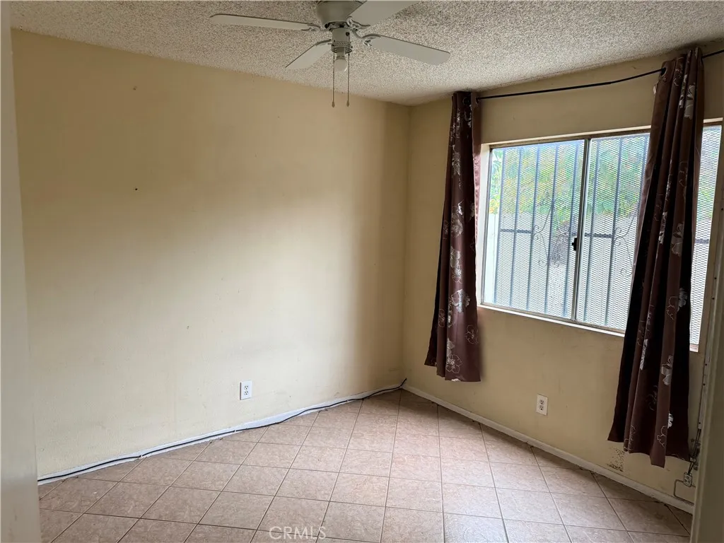 Los Angeles, California 90003, United States, ,Residential,Active,210803