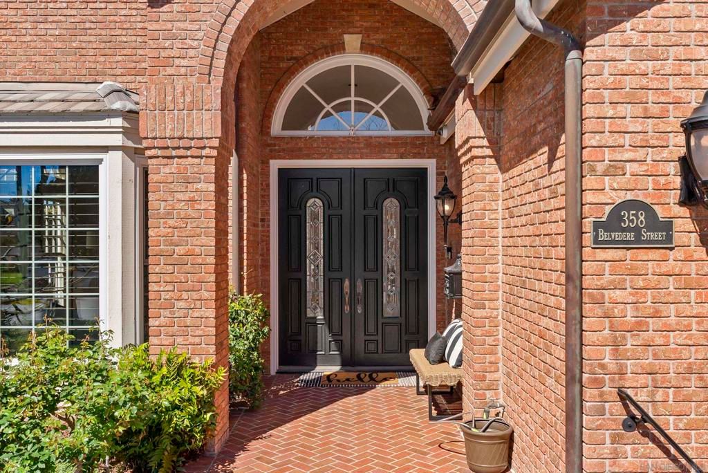 Photo of 358 Belvedere St St, La Jolla, CA 92037 (MLS # 260007091SD)