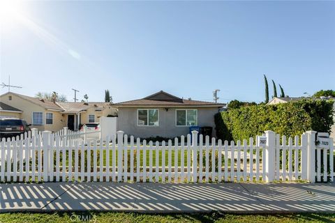 Photo of 7027 Keokuk, Winnetka, CA 91306 (MLS # SR26027143)