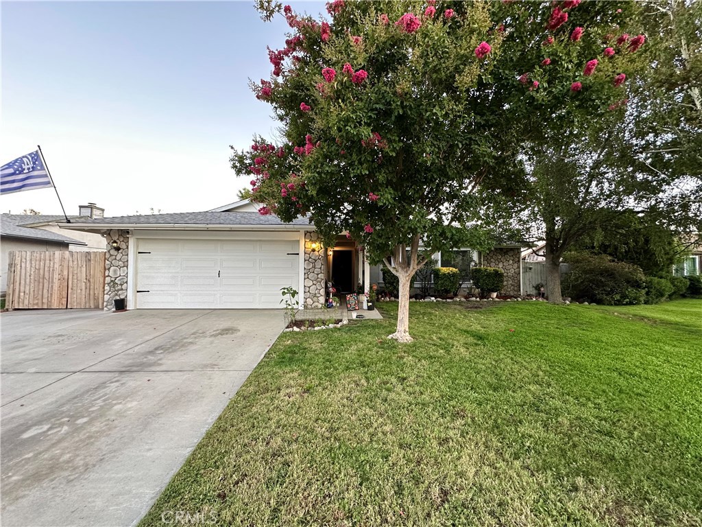 Photo 1 of 28 — 232 Yosemite, San Jacinto, CA 92583