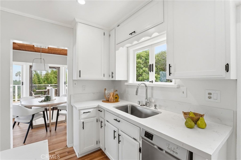 32021 & 32001 sunset Avenue, Laguna Beach CA 92651 - Photo 14