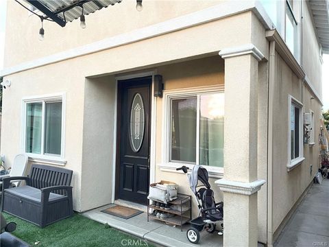 Photo of 3823 2 Walnut Grove, Rosemead, CA 91770 (MLS # SR25242713)