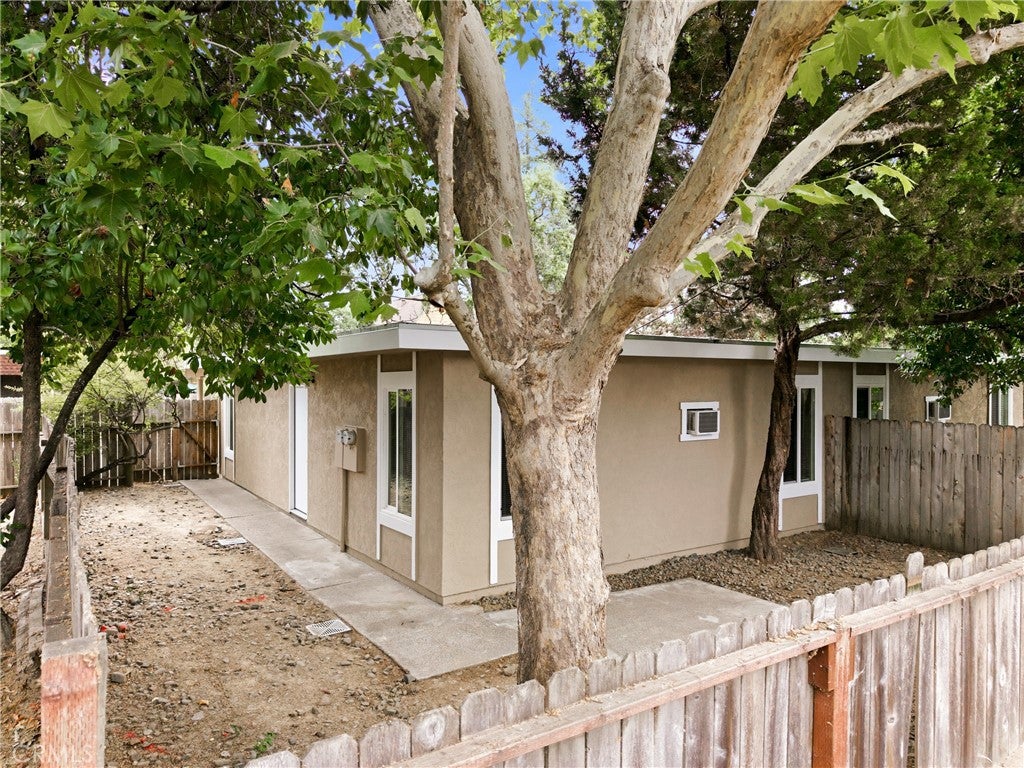 454 456 10th Street