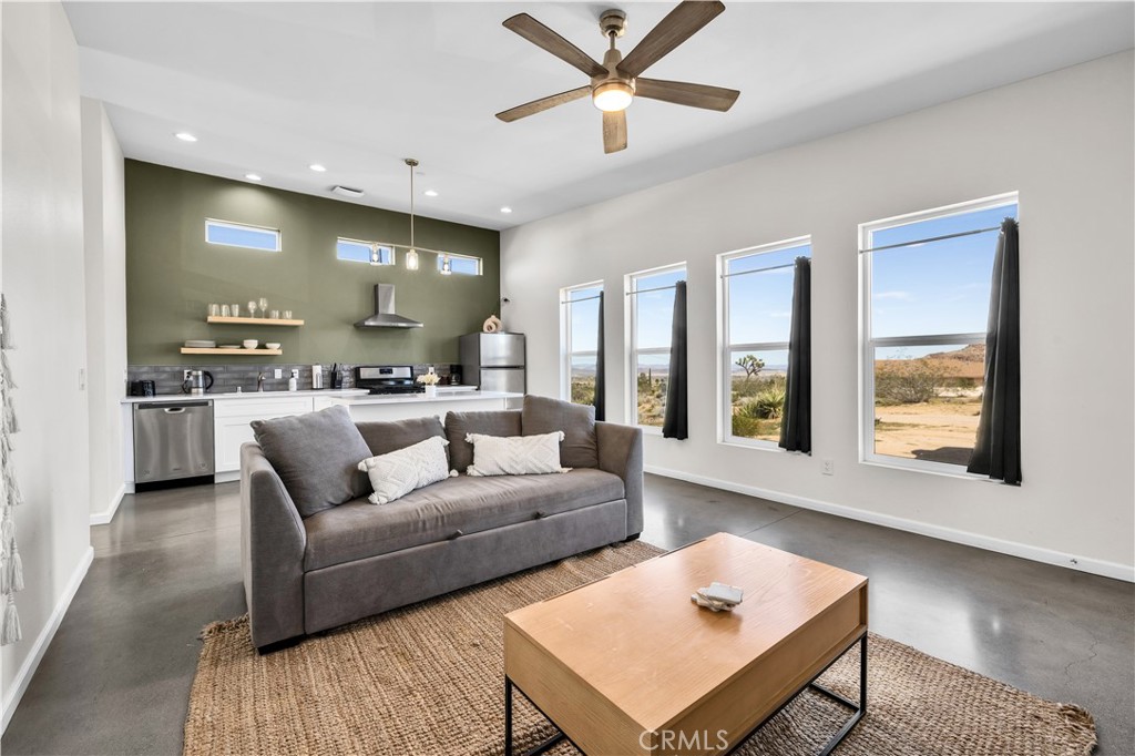 7276 Encina Road