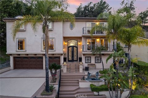 Photo of 3435 Oakmont View Drive, Glendale, CA 91208 (MLS # GD26067520)