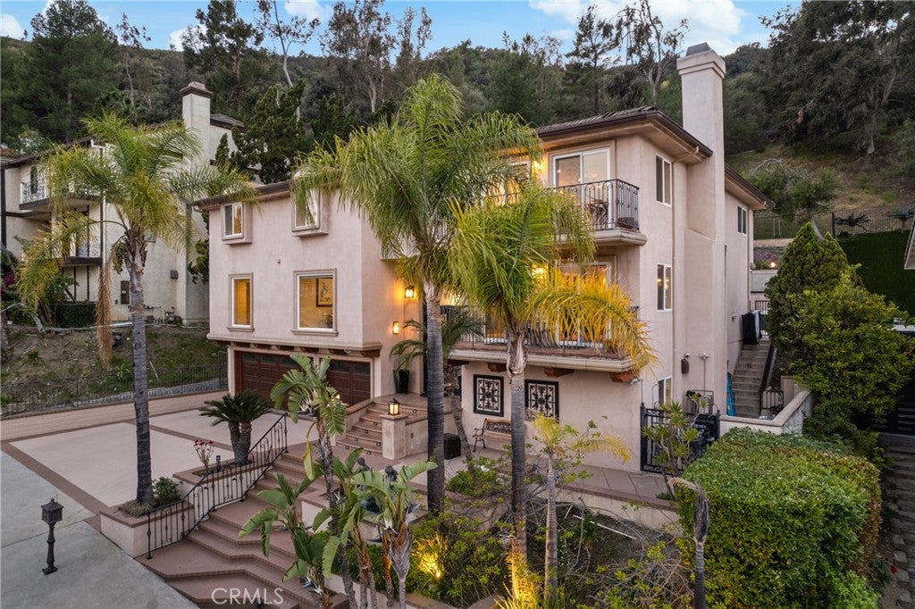 3435 Oakmont View Drive, Glendale CA 91208