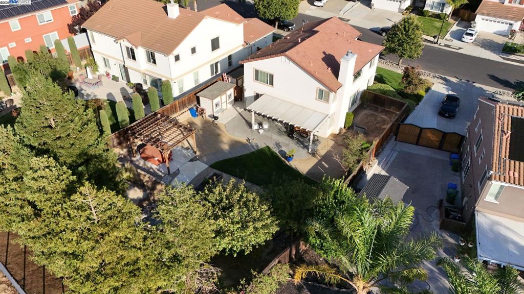 BRENTWOOD HILLS - Residential