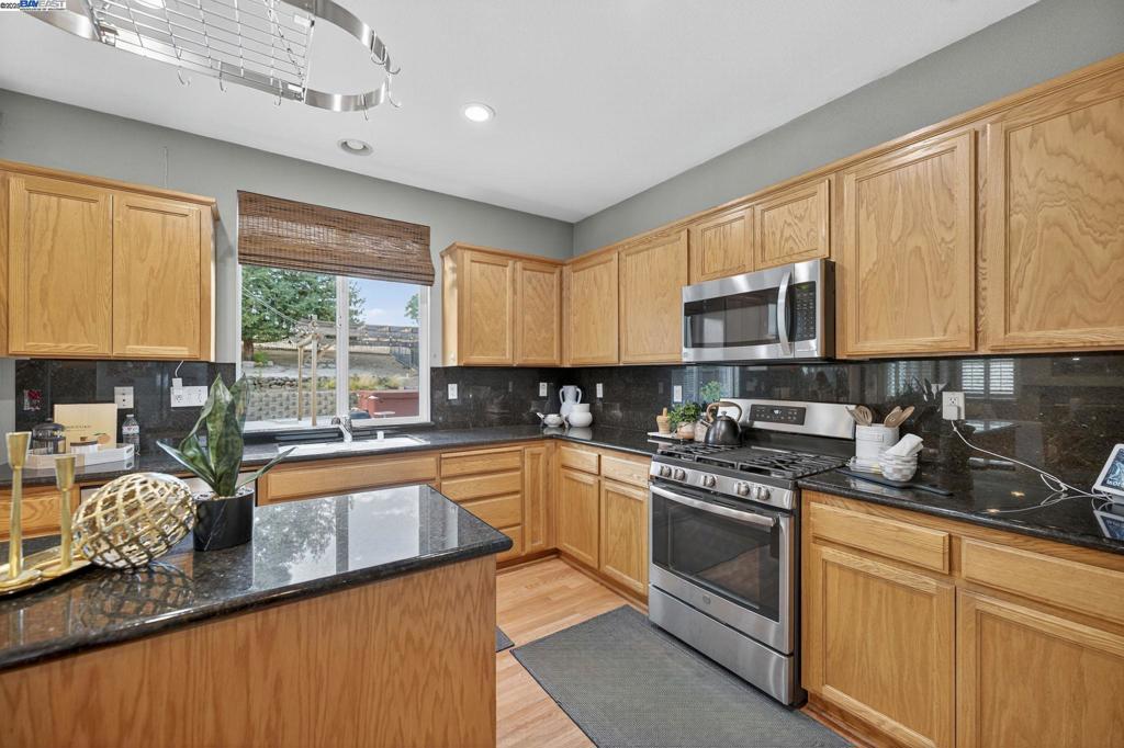 729 Copperfield Ct