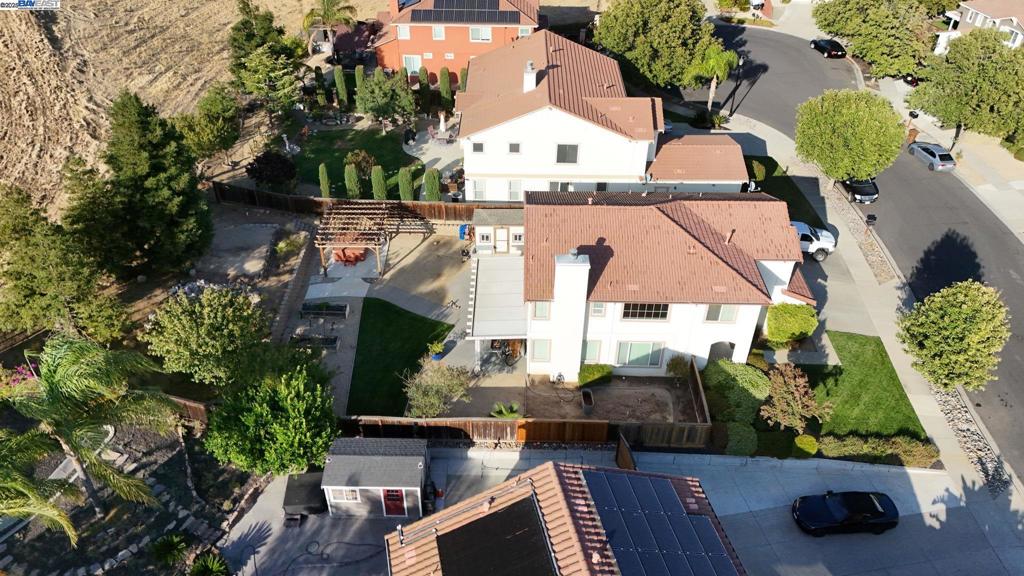 BRENTWOOD HILLS - Residential