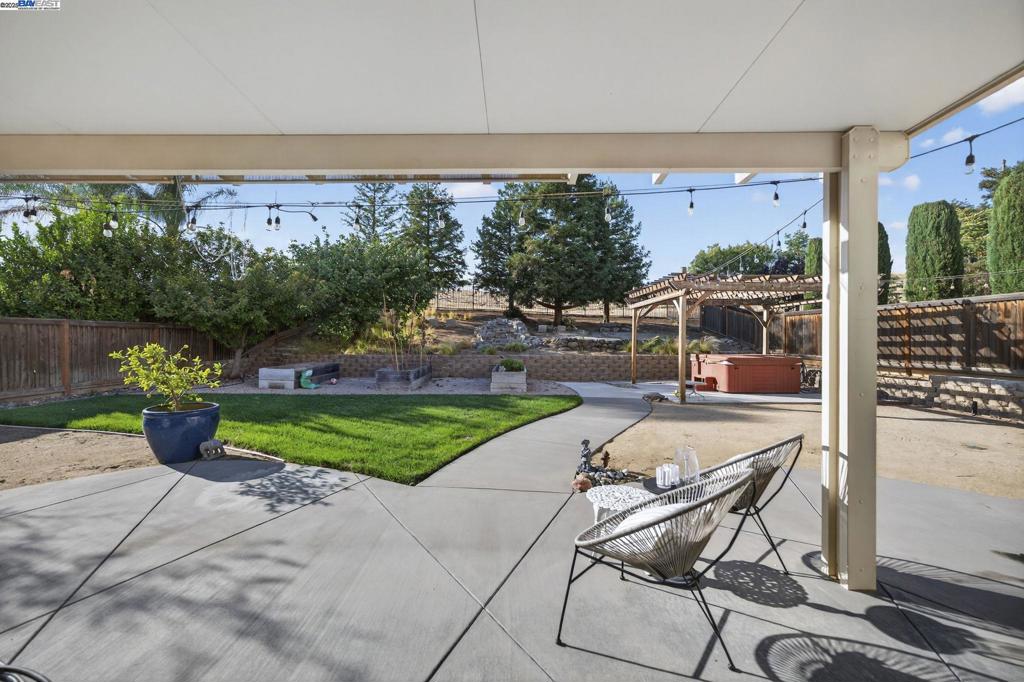 BRENTWOOD HILLS - Residential