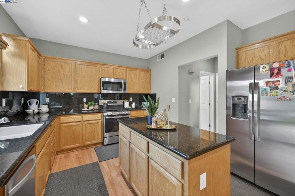 BRENTWOOD HILLS - Residential