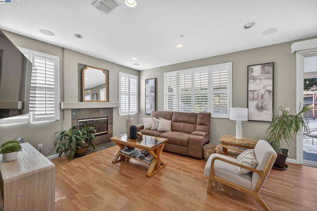BRENTWOOD HILLS - Residential