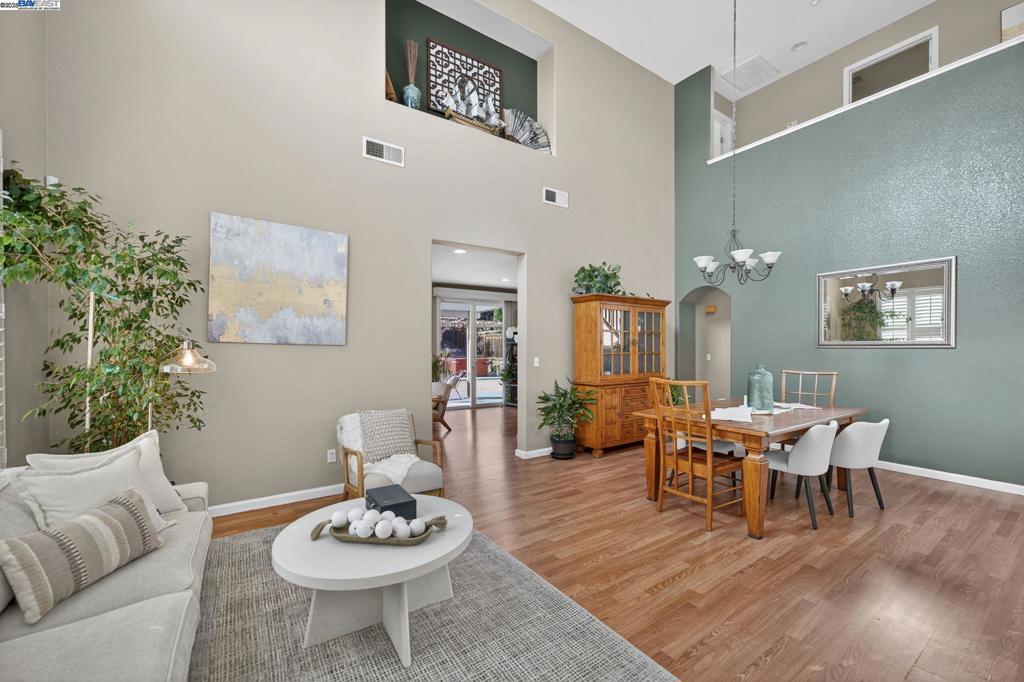 BRENTWOOD HILLS - Residential