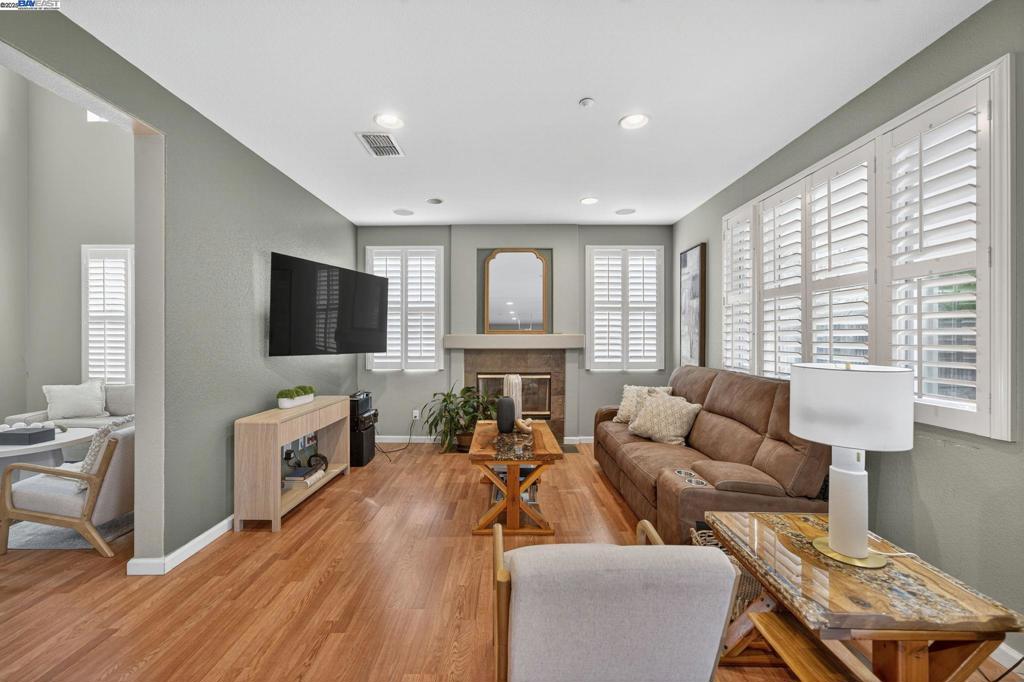 BRENTWOOD HILLS - Residential