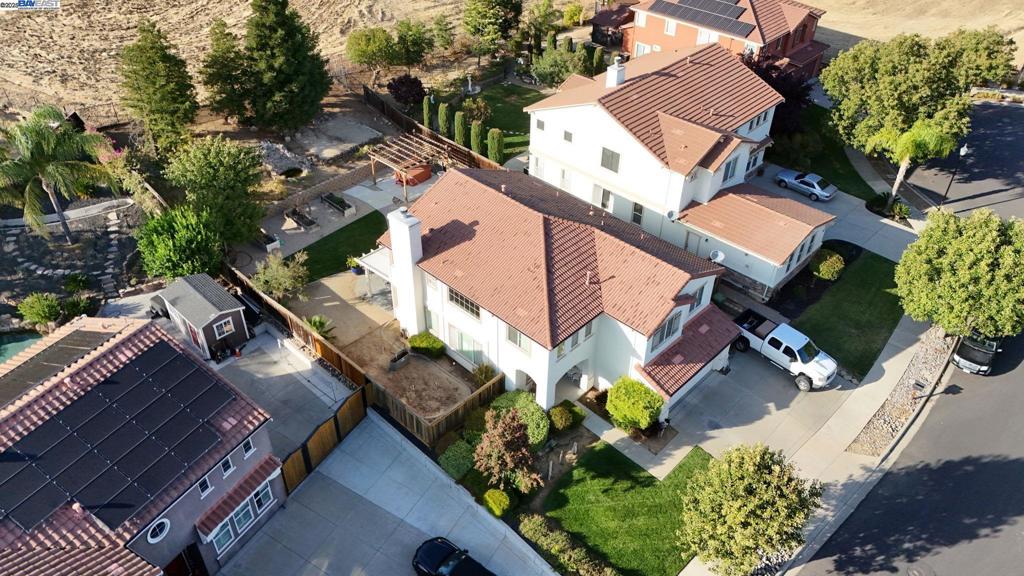 BRENTWOOD HILLS - Residential