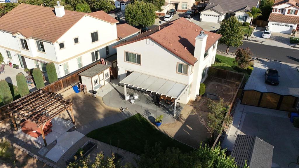 BRENTWOOD HILLS - Residential