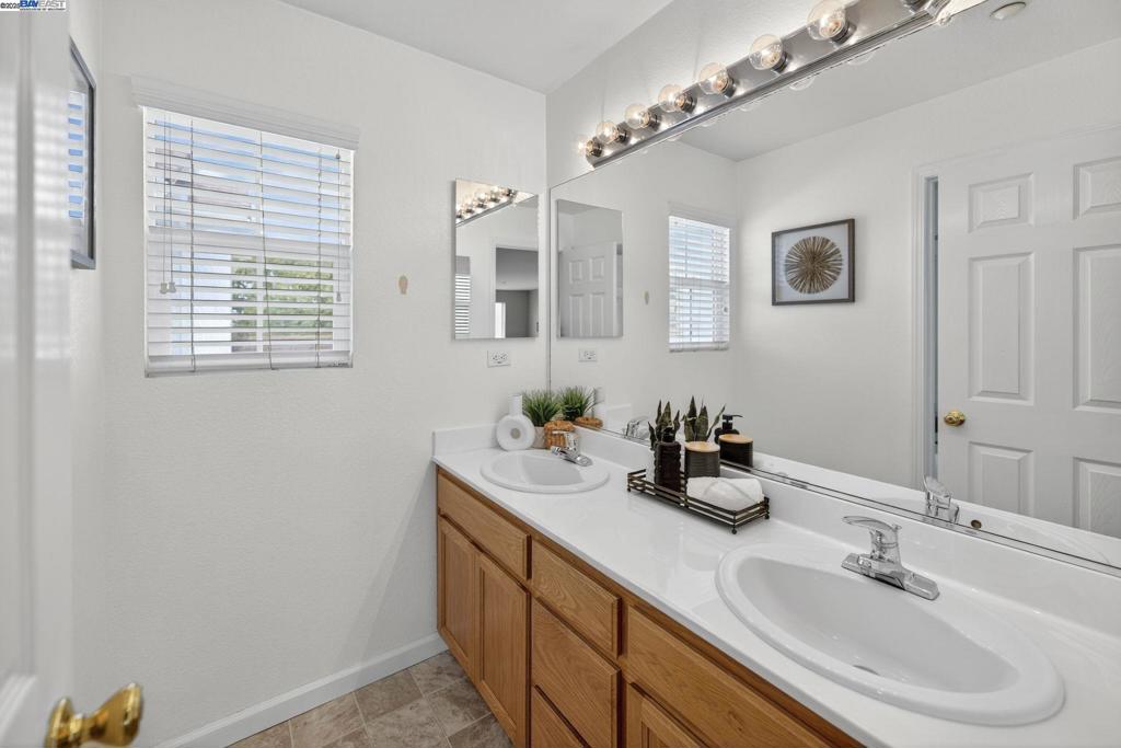 BRENTWOOD HILLS - Residential
