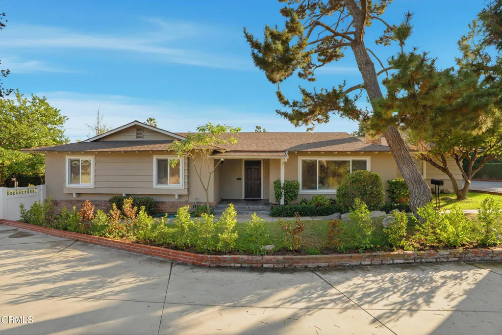 Pasadena, California 91107, United States, 3 Bedrooms Bedrooms, ,2 BathroomsBathrooms,Residential,Active,238852