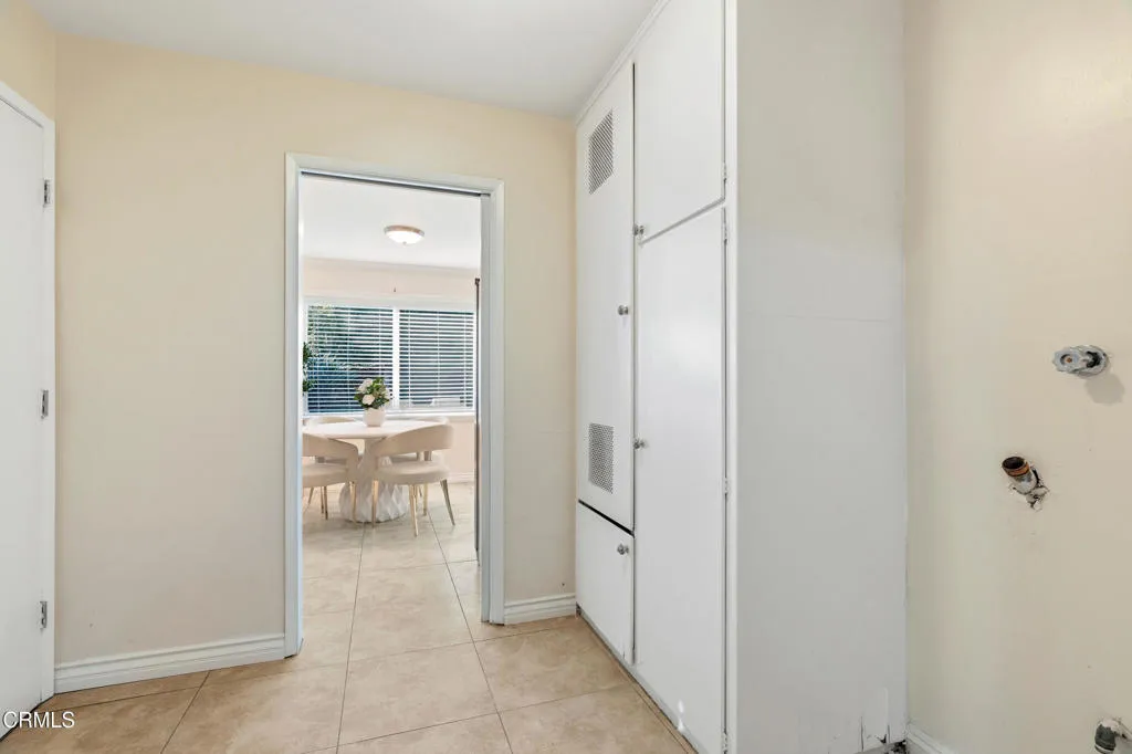 Pasadena, California 91107, United States, 3 Bedrooms Bedrooms, ,2 BathroomsBathrooms,Residential,Active,238852