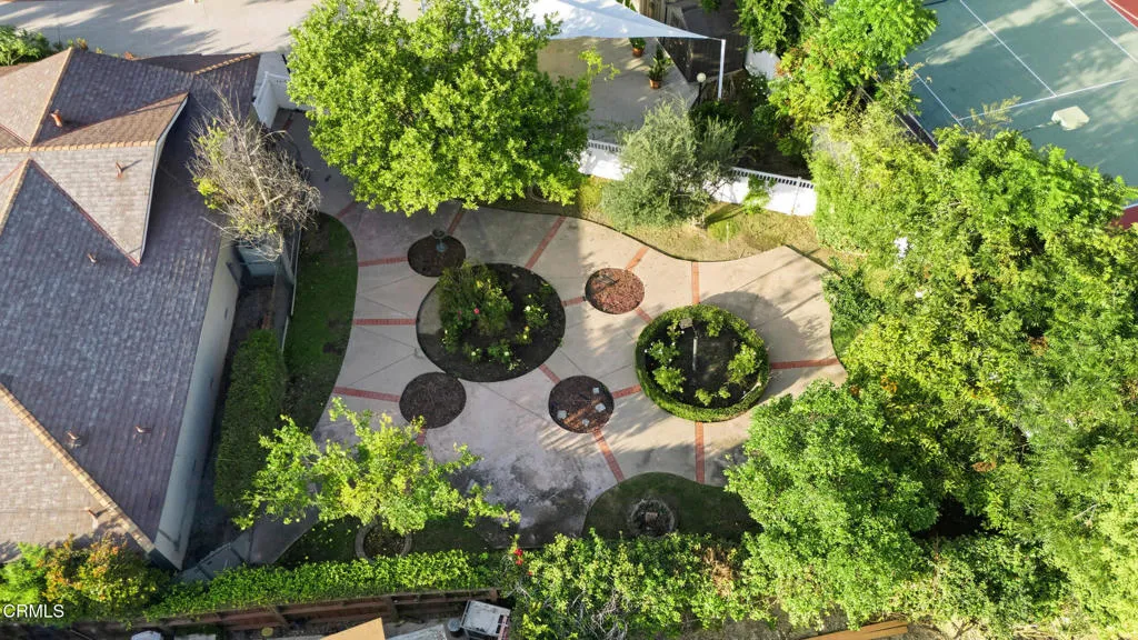 Pasadena, California 91107, United States, 3 Bedrooms Bedrooms, ,2 BathroomsBathrooms,Residential,Active,238852