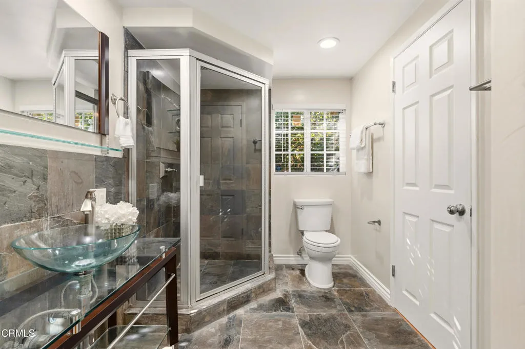 Pasadena, California 91107, United States, 3 Bedrooms Bedrooms, ,2 BathroomsBathrooms,Residential,Active,238852