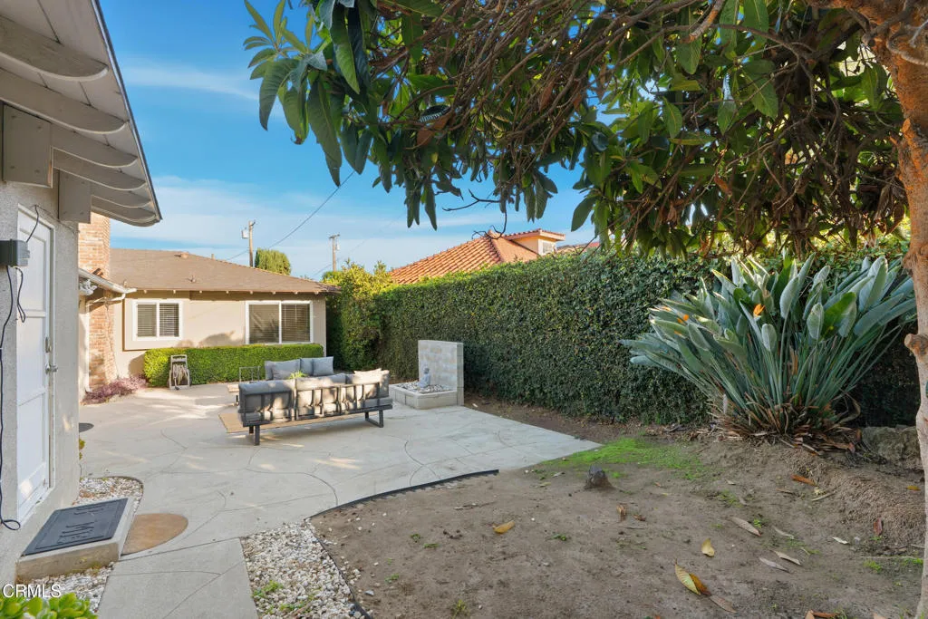 Pasadena, California 91107, United States, 3 Bedrooms Bedrooms, ,2 BathroomsBathrooms,Residential,Active,238852