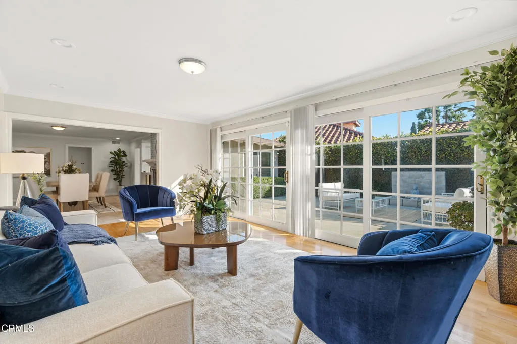 Pasadena, California 91107, United States, 3 Bedrooms Bedrooms, ,2 BathroomsBathrooms,Residential,Active,238852