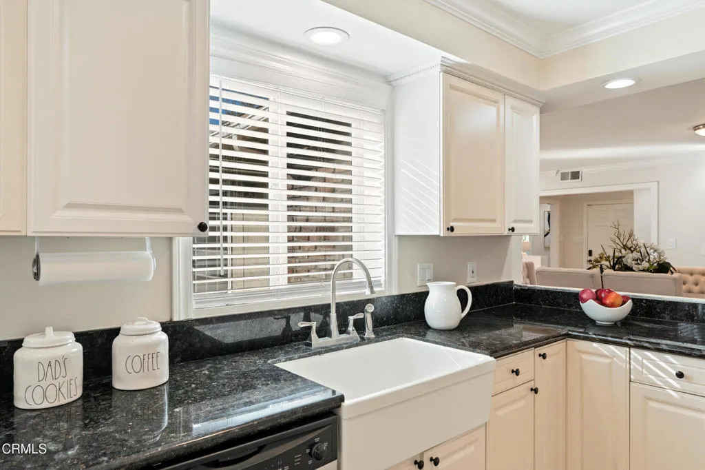 Pasadena, California 91107, United States, 3 Bedrooms Bedrooms, ,2 BathroomsBathrooms,Residential,Active,238852