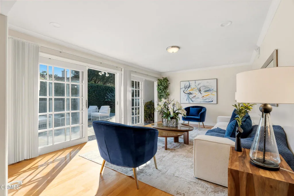 Pasadena, California 91107, United States, 3 Bedrooms Bedrooms, ,2 BathroomsBathrooms,Residential,Active,238852