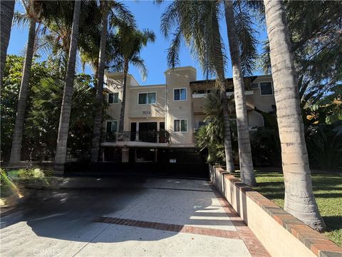 7013 Haskell Van Nuys CA 91406