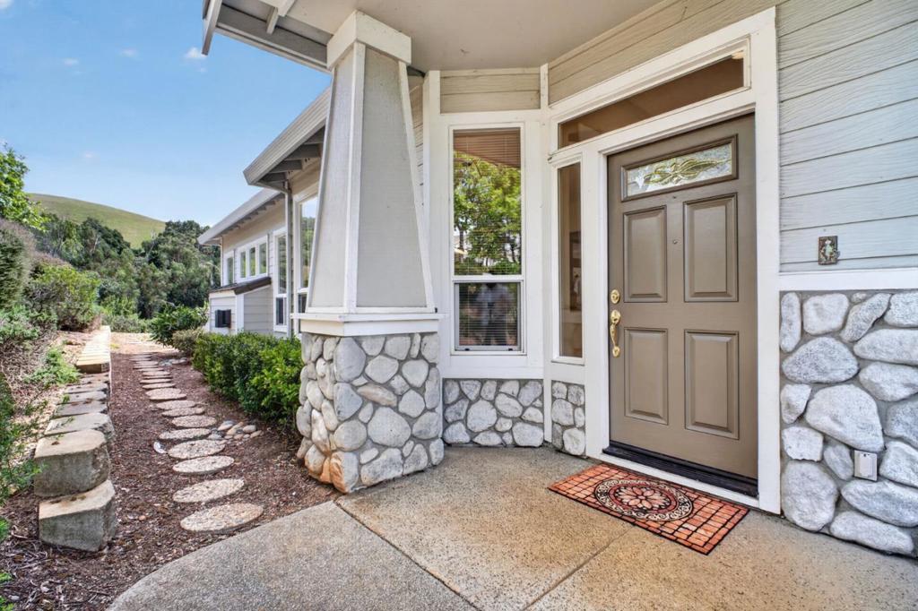 9060 Village View Place