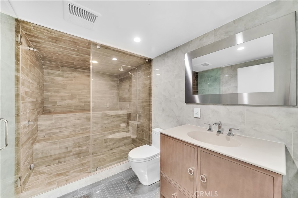 Victoria Beach (VB) - Residential Lease