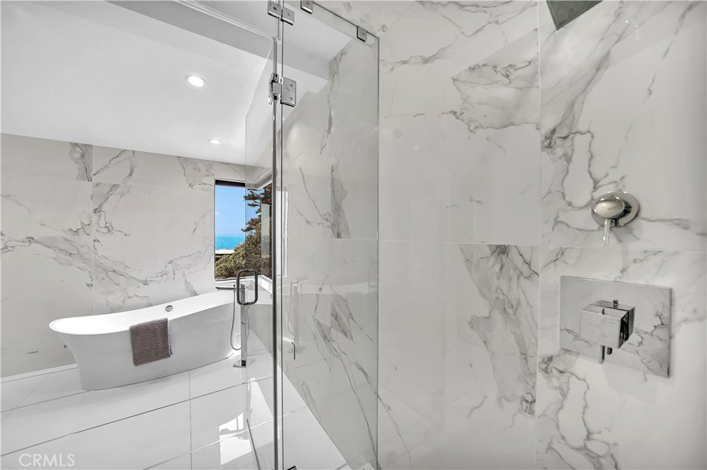 Victoria Beach (VB) - Residential Lease
