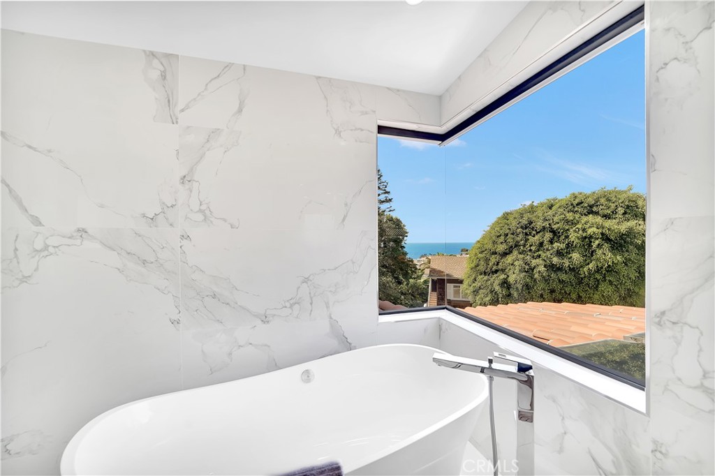 Victoria Beach (VB) - Residential Lease