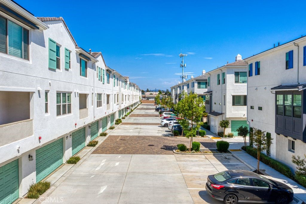 119 E Knox Drive