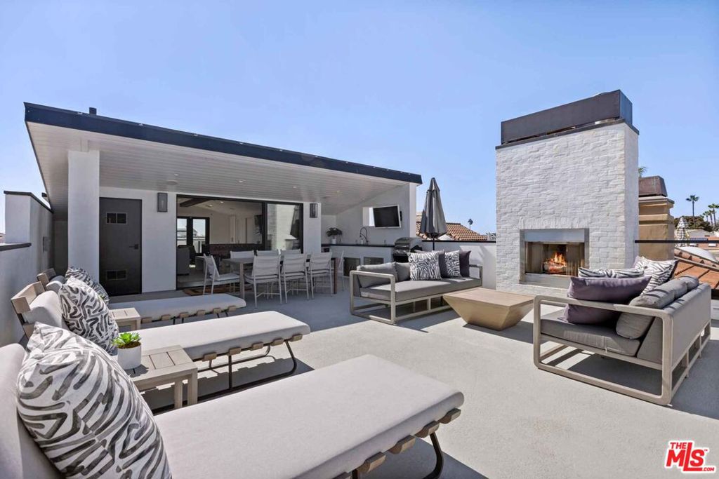 4106 River Avenue