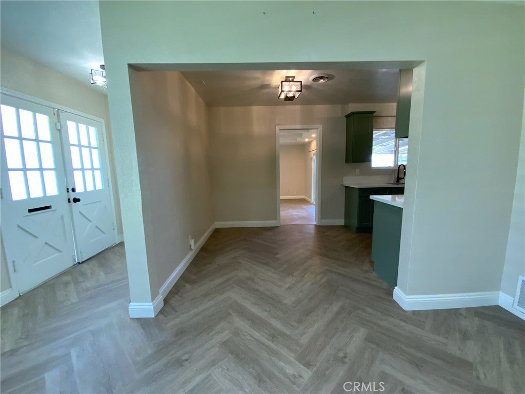761 W 6th