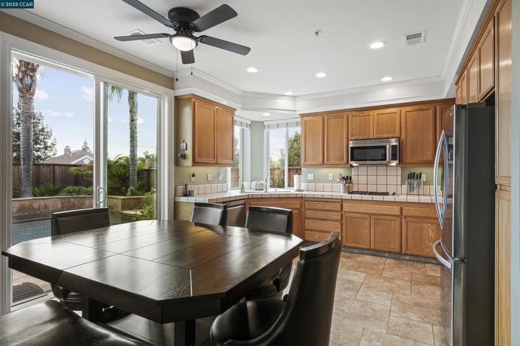 PULTE ESTATES - Residential
