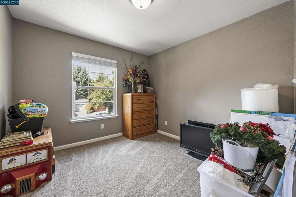 PULTE ESTATES - Residential