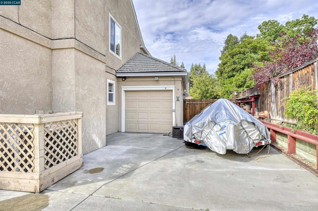 PULTE ESTATES - Residential