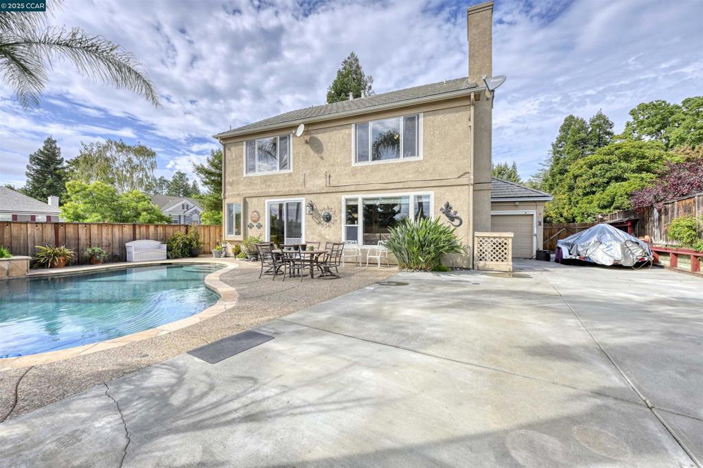 PULTE ESTATES - Residential