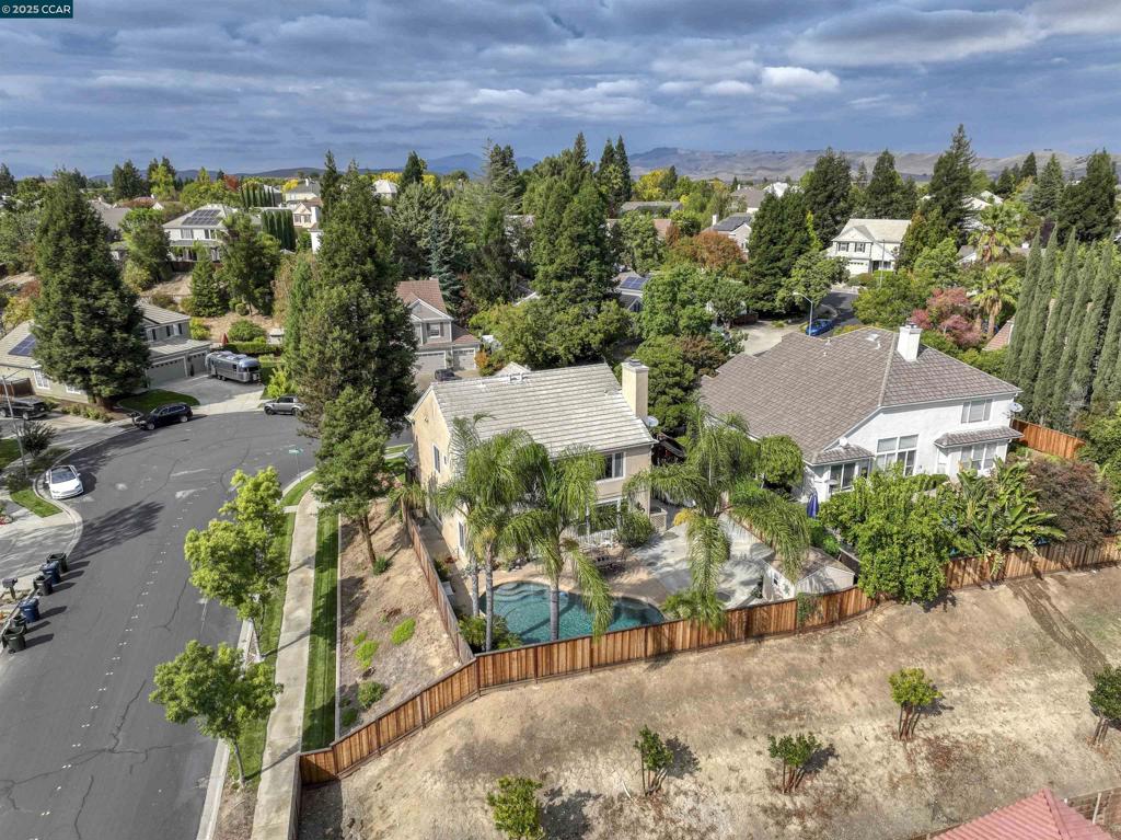 PULTE ESTATES - Residential