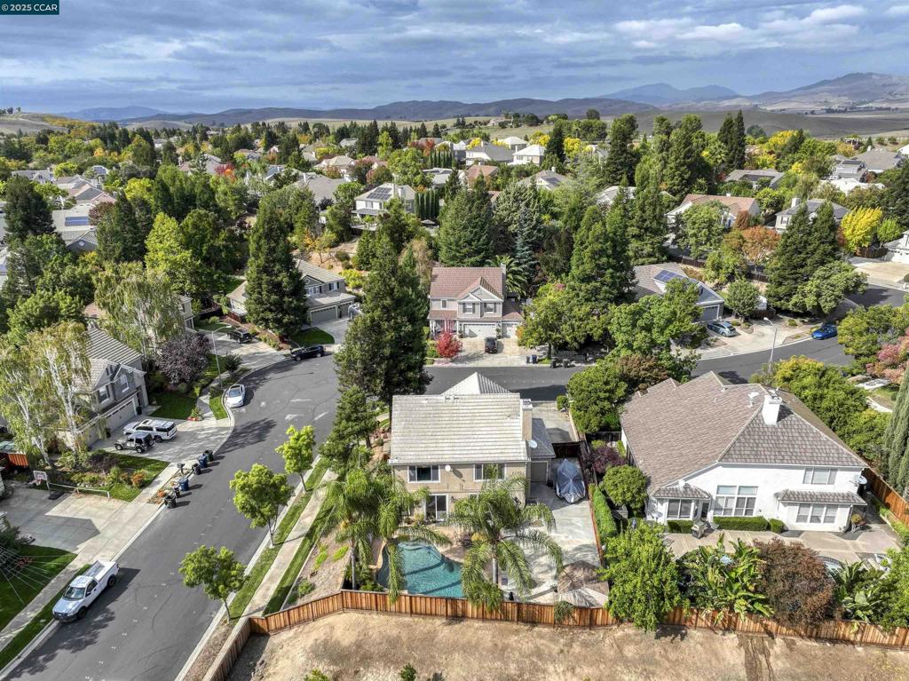 PULTE ESTATES - Residential