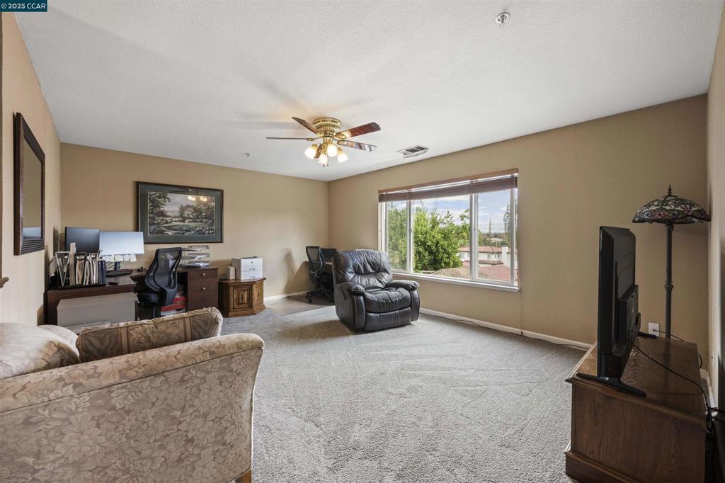 PULTE ESTATES - Residential