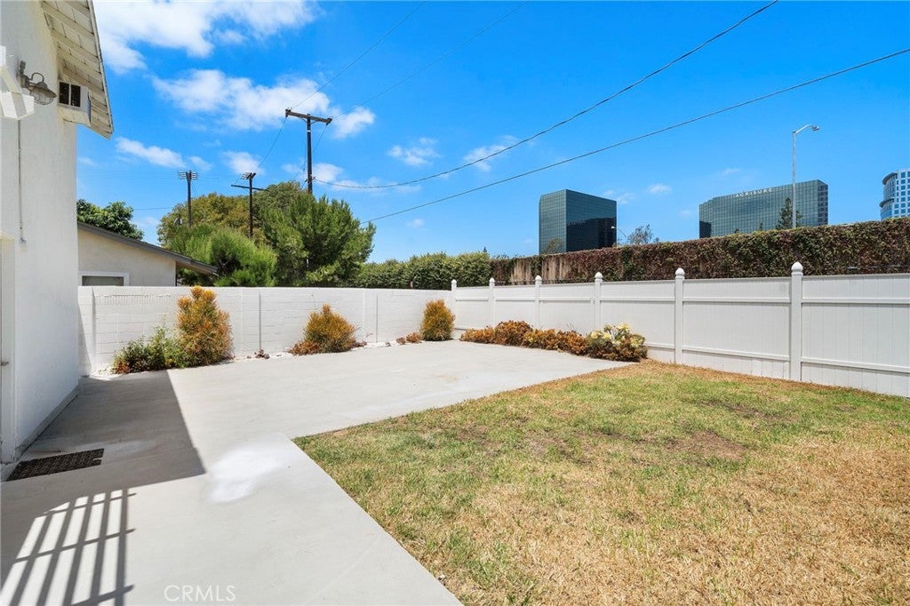 590 Traverse Drive, Costa Mesa CA 92626 - Photo 37