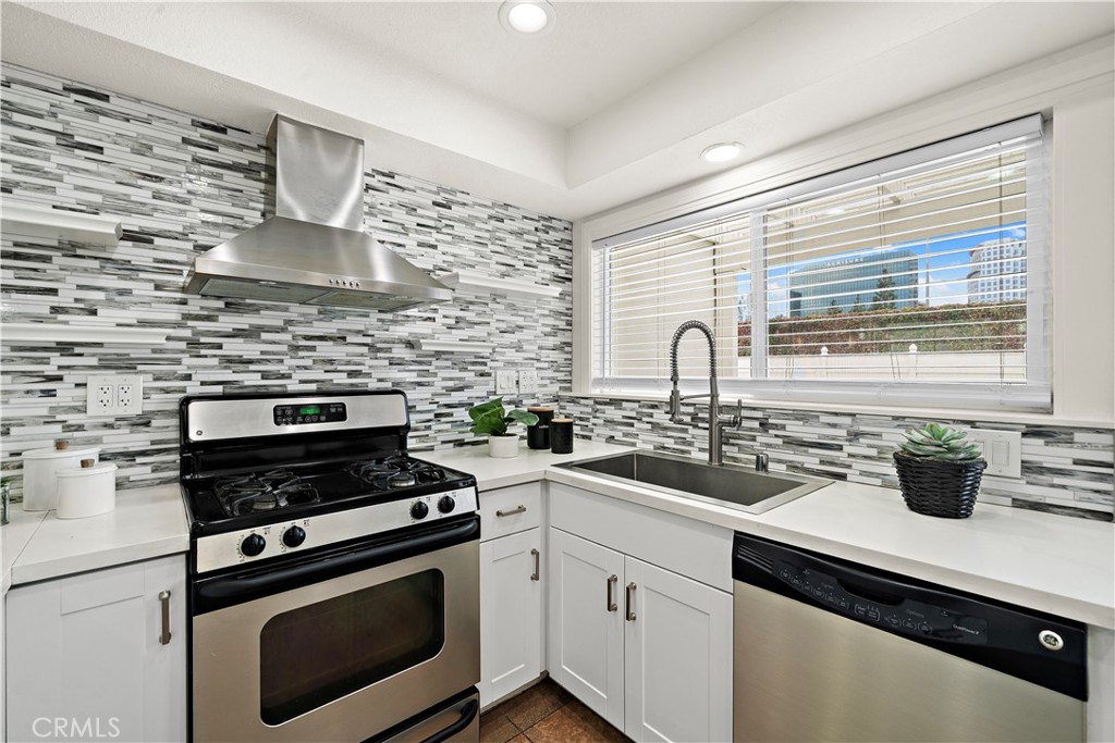 590 Traverse Drive, Costa Mesa CA 92626 - Photo 12