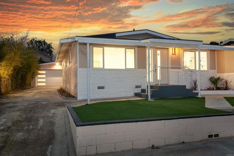 Photo of 3840 Tomahawk Lane, San Diego, CA 92117 (MLS # PTP2508685)