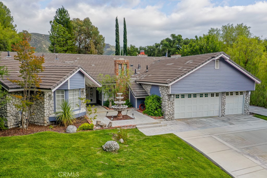 15657 Live Oak Springs Canyon
