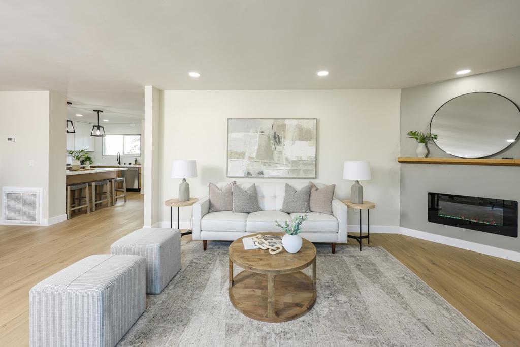 103 Howell Heights